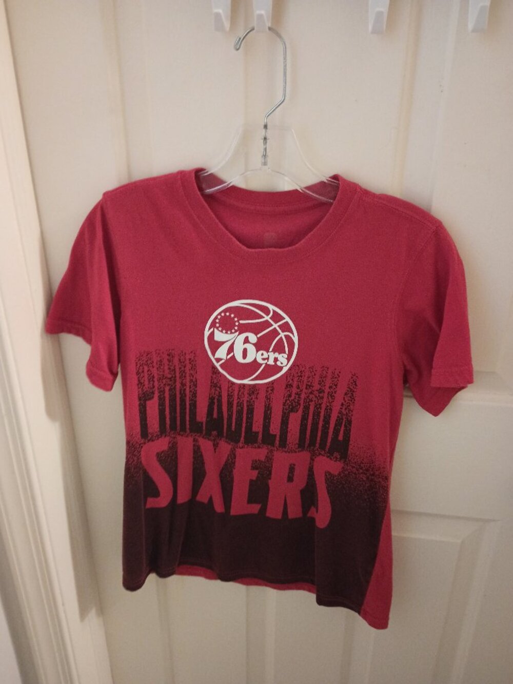 Philadelphia 76ers boys L Basketball T-Shirt